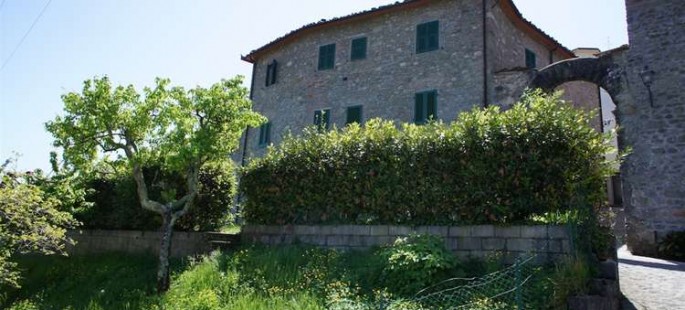 Caratteristico Rustico in Pietra a Marliana (PT) Caratteristico Rustico in Pietra a Marliana (PT)