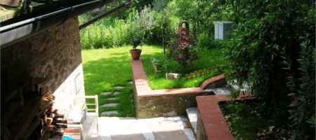 Terratetto in Pietra con Giardino a Sorana, Pescia (PT) Terratetto in Pietra con Giardino a Sorana, Pescia (PT)