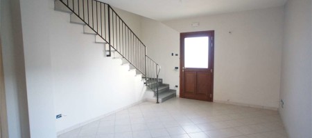 Villetta A Schiera Recentemente Ristrutturata Villetta A Schiera Recentemente Ristrutturata