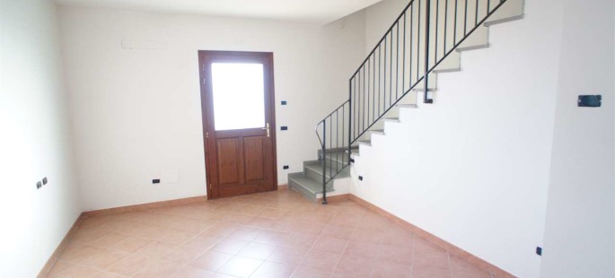 Villetta A Schiera Ristrutturata Villetta A Schiera Ristrutturata