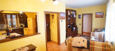 Appartamento Indipendente a Chiesina Uzzanese Appartamento Indipendente a Chiesina Uzzanese