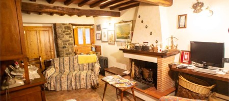 Grazioso terratetto rustico a Pietrabuona Grazioso terratetto rustico a Pietrabuona