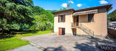 Casa Singola a Pescia (PT) Casa Singola a Pescia (PT)