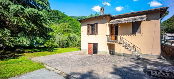 Casa Singola a Pescia (PT) Casa Singola a Pescia (PT)