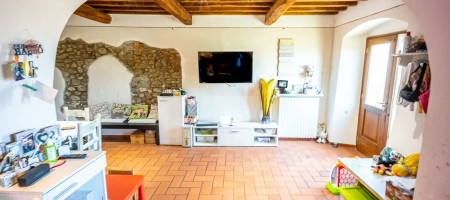 Appartamento Rustico con Giardino a Uzzano Appartamento Rustico con Giardino a Uzzano